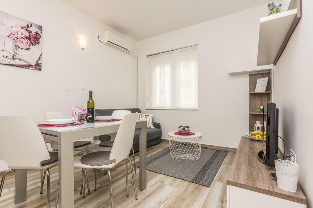 Melita Center Apartment Zadar Exteriör bild